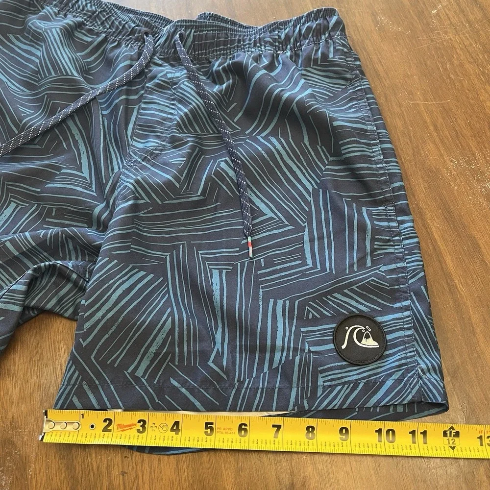 Quiksilver Volley Shorts Mens Medium Psychedelic Surf Swim Trunks Retro PrintAnd